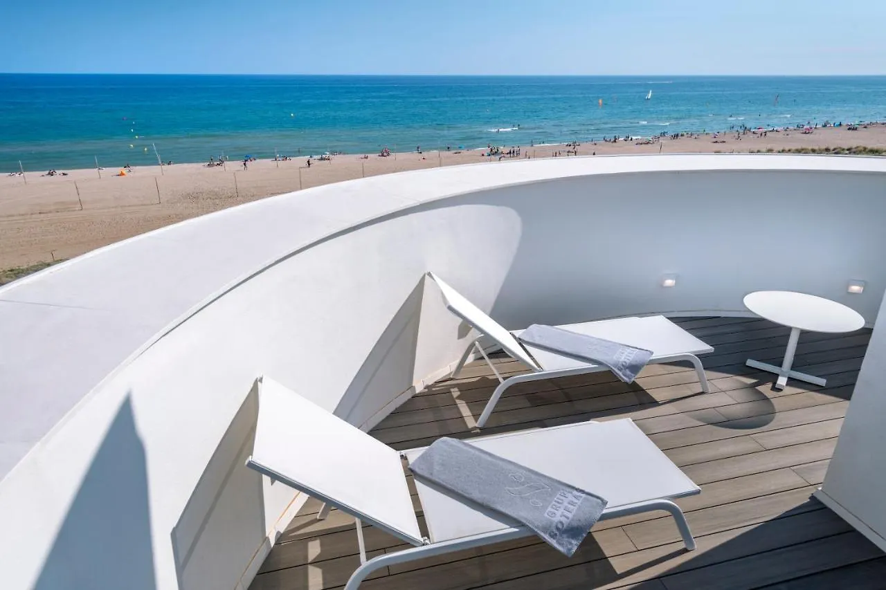 Hotel Playafels Castelldefels 4*,