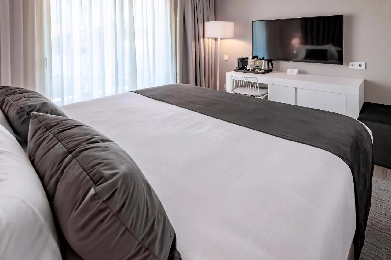 Hotel Playafels Castelldefels 4*,